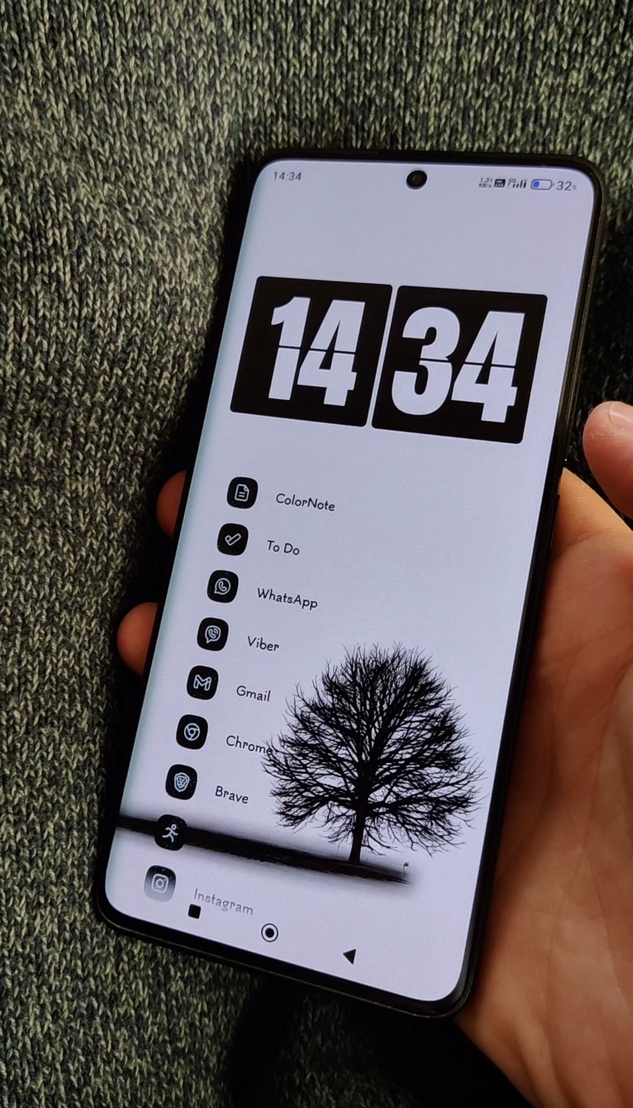 Minimalist Phone Setup 15