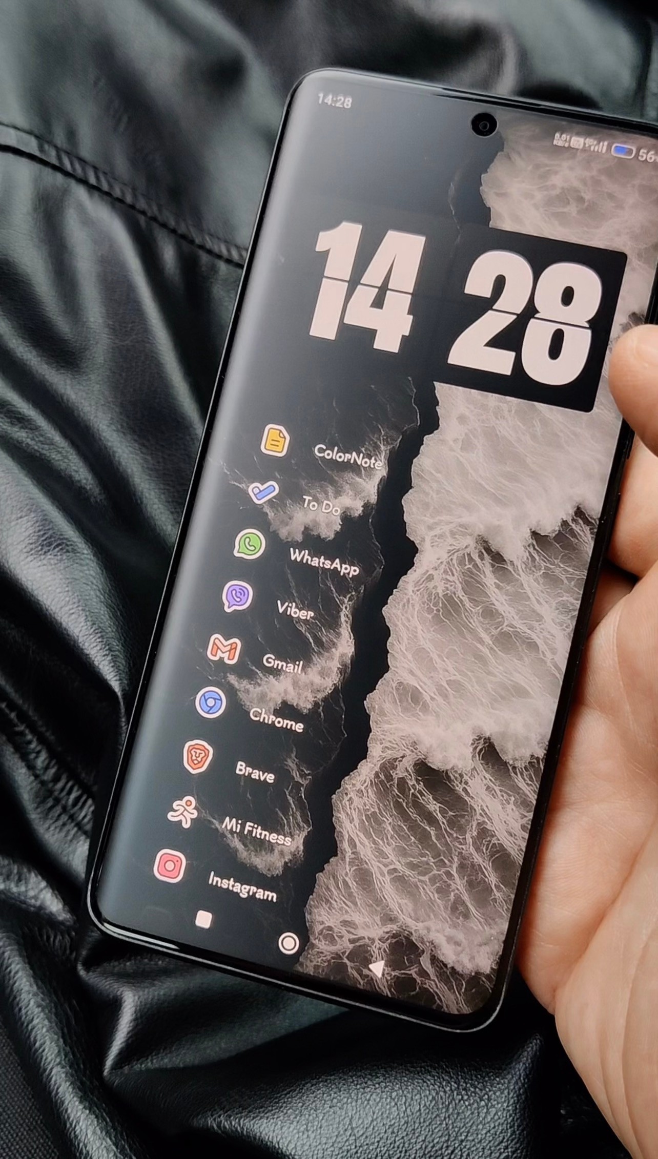 Minimalist Phone Setup 18